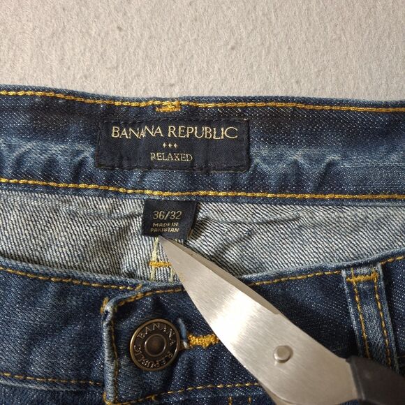 Banana Republic Jeans Mens 36x32 Blue Denim Relaxed Fit Straight Leg Casual - Picture 7 of 12